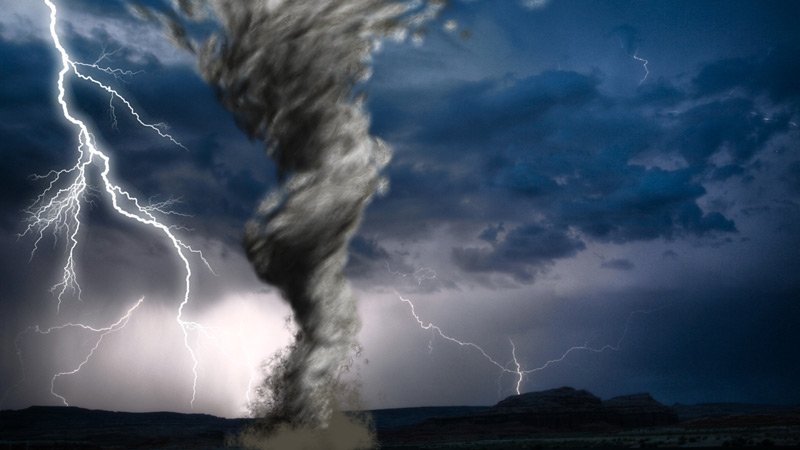 storm-tornado-lightning-chasers-web-generic