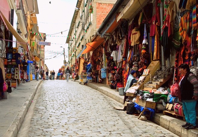 Sagarnaga-street-la-paz-bolivia-2.jpg