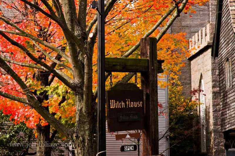 Witch_house_Salem_foliage-3