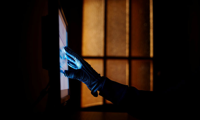 Predators-Lurk-in-the-Web-31